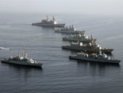 Боевые корабли предотвратили захват двух торговых судов у берегов Сомали