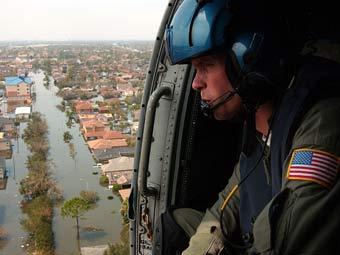 Вид на Новый Орлеан с военного вертолета, фото пресс-службы ВМС США 