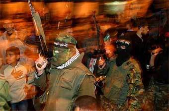Боевики ХАМАС в секторе Газа. Фото Reuters, архив.