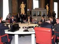 Заседание "Большой семерки", фото с сайта kantei.go.jp