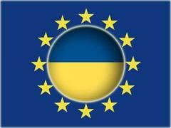 Лого Евросоюза на фоне флага Украины, иллюстрация Ленты.Ру