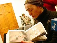 Активистка движения "Матери Беслана", фото Юлии Вишневецкой, Лента.Ру Активистка движения "Матери Беслана", фото Юлии Вишневецкой, Лента.Ру