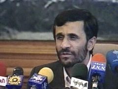Махмуд Ахмадинеджад, кадр телеканала "РТР" Махмуд Ахмадинеджад, кадр телеканала "РТР"