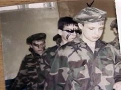 Фотография пропавших детей, кадр Первого канала, архив Фотография пропавших детей, кадр Первого канала, архив