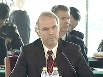 Представитель США Кристофер Хилл на шестисторонних переговорах, кадр телеканала "Россия", архив