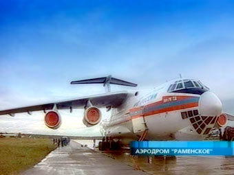 Транспортный самолет МЧС России, кадр Первого канала 