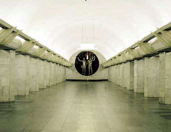 Вестибюль станции "Полянка". Фото с сайта "Московское метро"