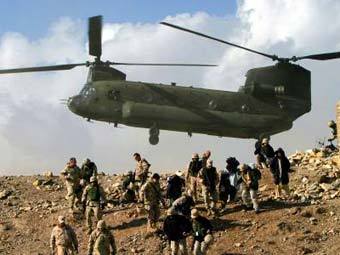 Транспортный вертолет армии США в Афганистане, фото Reuters