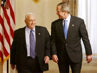 Президент США Джордж Буш и премьер-министр Израиля Ариэль Шарон. Фото Reuters