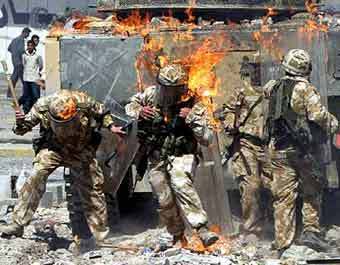 Британские солдаты в Басре, фото Reuters