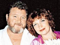 Михаил Евдокимов с супругой Галиной, фото с сайта kp.ru Михаил Евдокимов с супругой Галиной, фото с сайта kp.ru