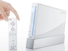 Пульт ДУ Nintendo Revolution заменит меч и пистолет в играх Пульт ДУ Nintendo Revolution заменит меч и пистолет в играх