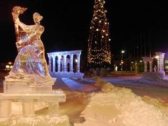 Парк ледяных фигур в Архангельске, фото с сайта arhcity.ru Парк ледяных фигур в Архангельске, фото с сайта arhcity.ru
