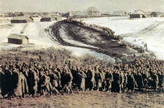 Советские военнопленные во время Великой отечественной войны. Фото с сайта ww2incolor.com