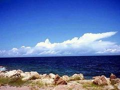 Вид на озеро Иссык-Куль, фото с сайта kyrgyzinfo.kz Вид на озеро Иссык-Куль, фото с сайта kyrgyzinfo.kz