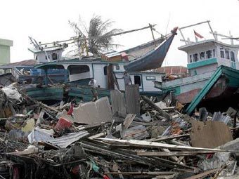 Побережье Суматры после цунами. Фото Reuters