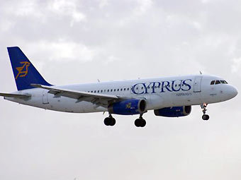 Airbus A320.     Cyprus Airways