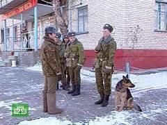 Воинская часть. Кадр телеканала НТВ, архив, декабрь 2005 года Воинская часть. Кадр телеканала НТВ, архив, декабрь 2005 года