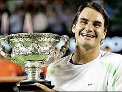 Роже Федерер с трофеем победителя Australian Open-2006. Фото AFP Роже Федерер с трофеем победителя Australian Open-2006. Фото AFP