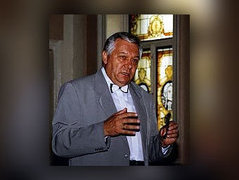 Владислав Казенин. Фото с сайта www.biograph.comstar.ru Владислав Казенин. Фото с сайта www.biograph.comstar.ru