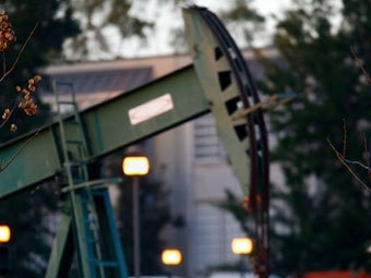 Нефтяная вышка в Калифорнии. Фото AFP