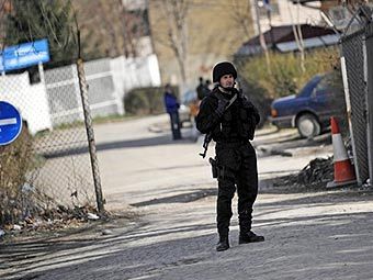 Полицейский ООН в Митровице. Фото AFP