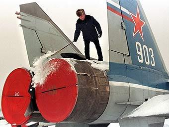Миг-31 на территории авиастроительного завода под Нижним Новгородом. Фото AFP