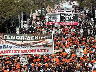 Демонстрации протеста против пенсионной реформы в Афинах. Фото AFP