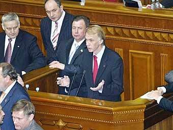 Арсений Яценюк на заседании Верховной рады. Фото AFP
