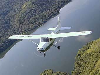 Cessna 172.    aviationexplorer.com