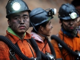 Китайские горноспасатели. Фото ©AFP