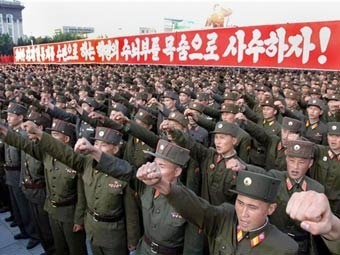 Северокорейские военнослужащие на параде в Пхеньяне. Фото (с)AFP