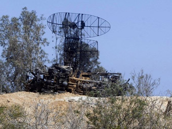 Разрушенный авиаударами радар в Ливии. Фото ©AFP