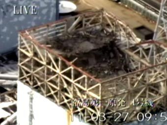 Разрушенный энергоблок "Фукусимы-1". Кадр телеканала NHK