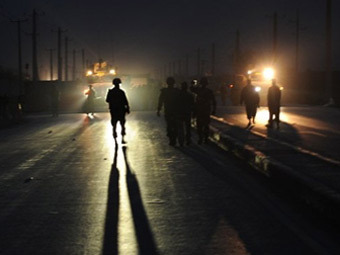 Патруль у базы "Феникс" в Кабуле. Фото ©AFP
