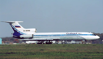 Ту-154 RA-85556 в аэропорту Домодедово. Фото с сайта Aviaphoto.ru