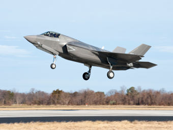  F-35    .  - Lockheed Martin
