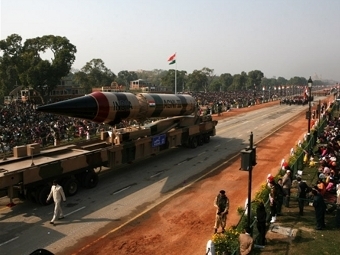 Agni III     .  ©AFP