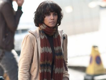      " ",    justjared.buzznet.com