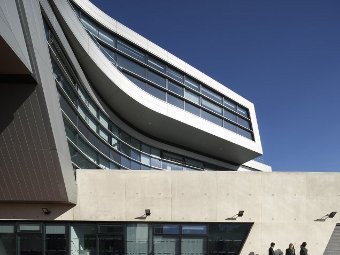         .    zaha-hadid.com